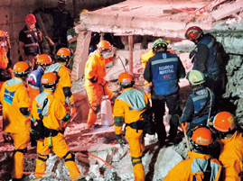 ���ۋً}�������̊����i����29�N9�����L�V�R�n�k�E�|�󂵂��Ɖ��ł̊����jJICA��