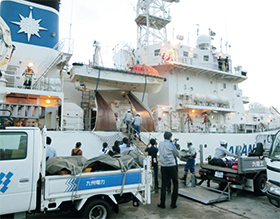 �����D�ւ̒�d�������@�ނ̔�����