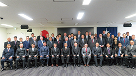 EAHC��7��^�c�ψ���W���ʐ^