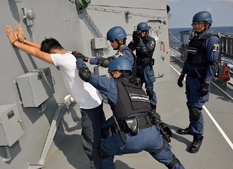 �\�}���A���ӊC��h���{����