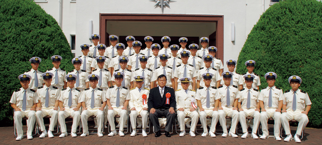 �C��ۈ��w�Z���Ɛ��ƐԉH���y��ʑ�b��ɂ��L�O�B�e�i9���j