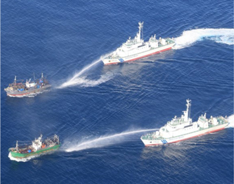 �k���N���D�ɕ������鏄���D