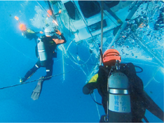 ����~���