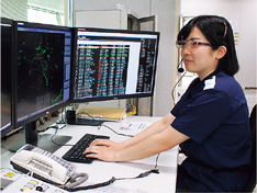 �C���ʃZ���^�[�^�p�ǐ���