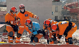 ���ۋً}�������~���`�[���̊����@�ߘa�T�N �g���R�ɂ�����n�k�ЊQ�Ή�