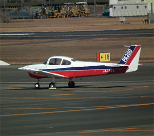 ���̑O�̏��^�q��@