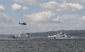 ���z�C��~�������P��