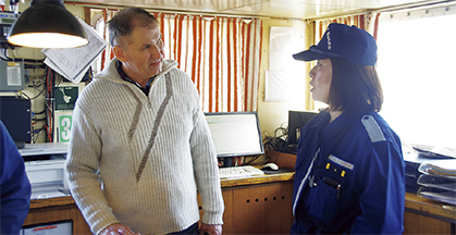 ���ۑ{����