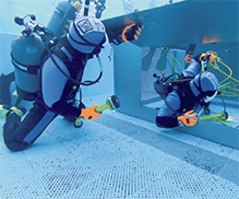 �������C