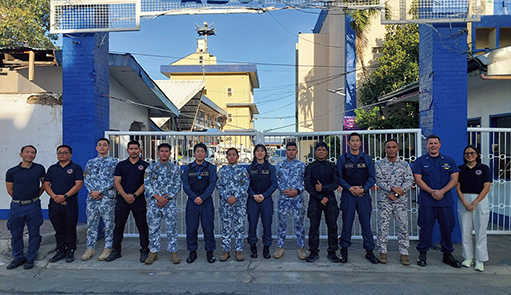 �e���C���X�g���N�^�[�W���ʐ^