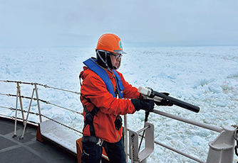 �u���点�v�b�Ŏ��{���铊���������E�����E�[�x�ϑ�