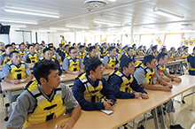 �w�������ł̎��Ƃ̗l�q