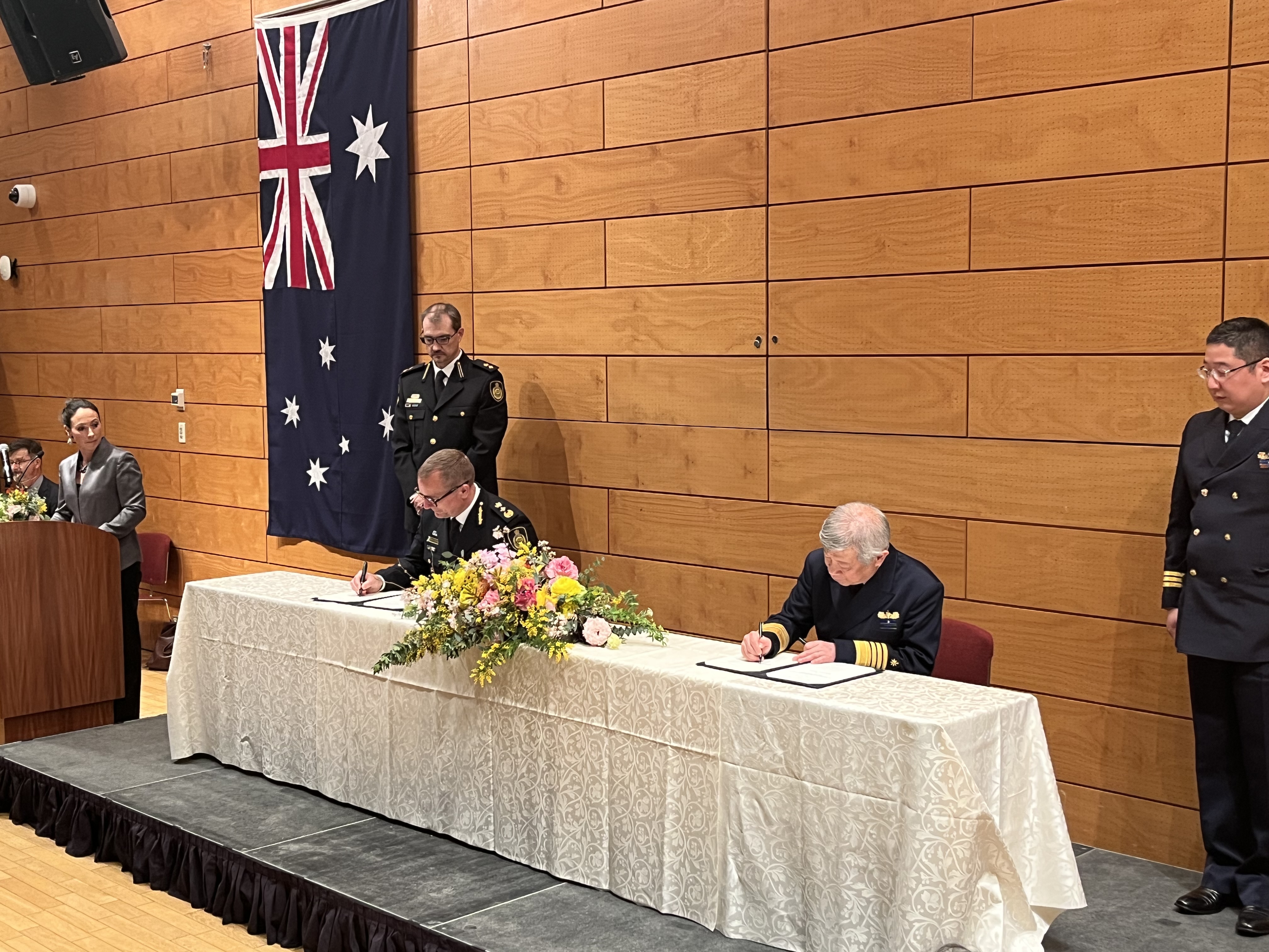 協力覚書署名式の様子1