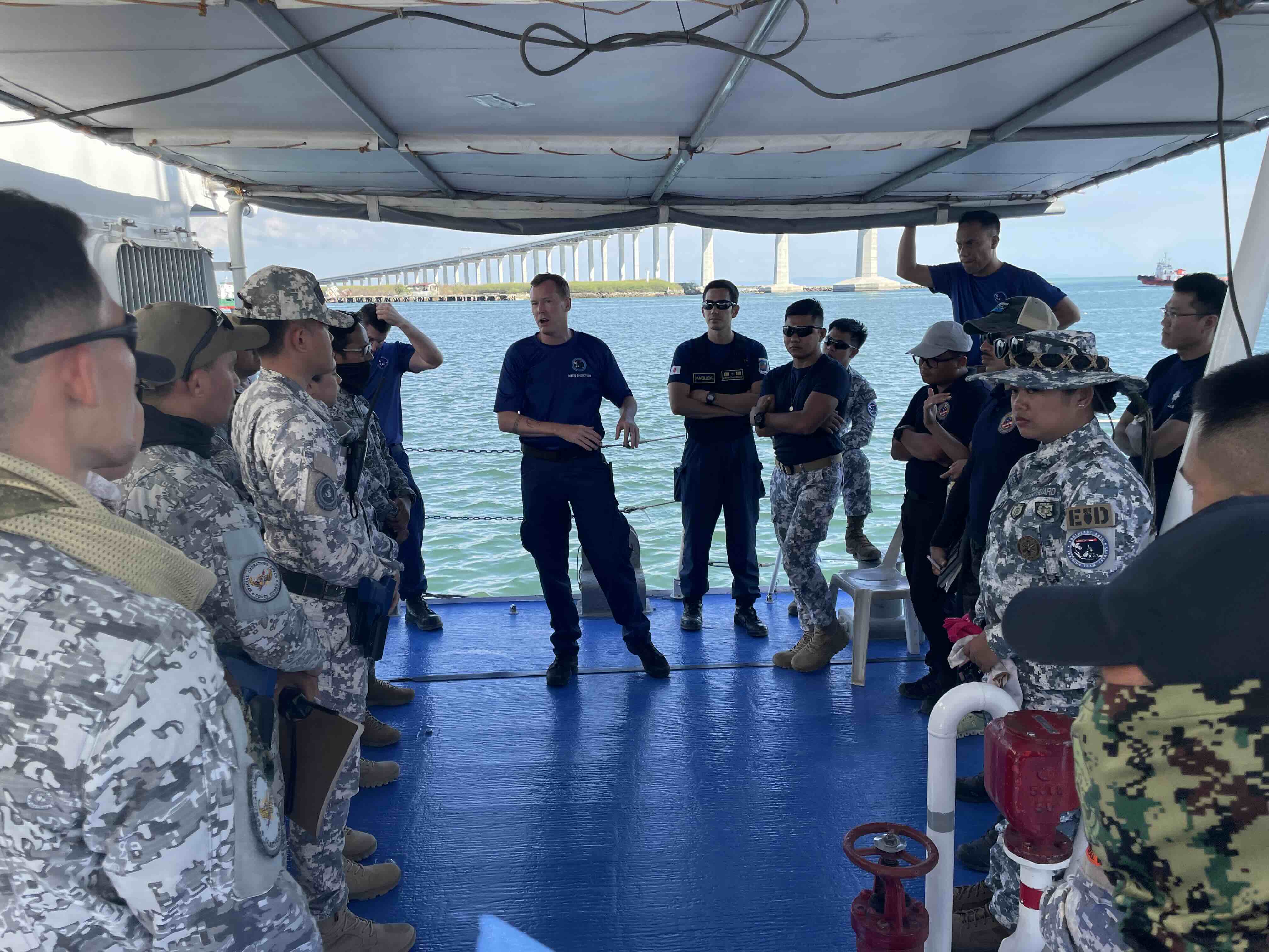 デブリーフィング