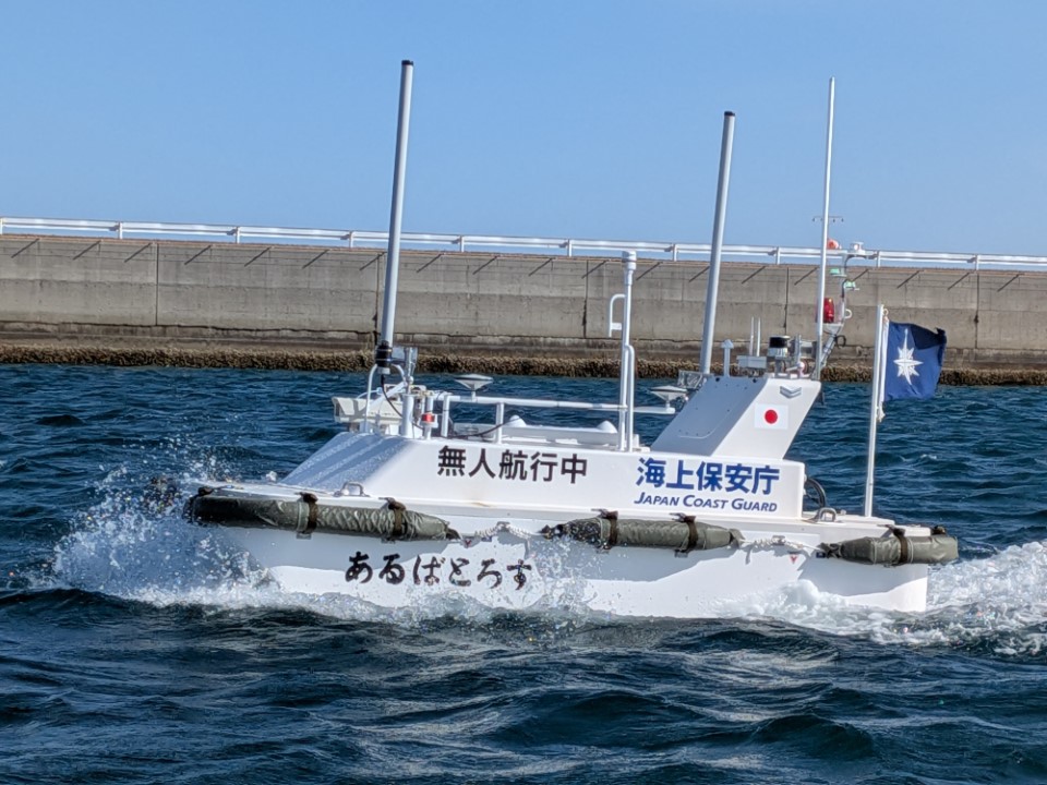 シーガーディアン　左はRA483、4号機　右はRA484、5号機