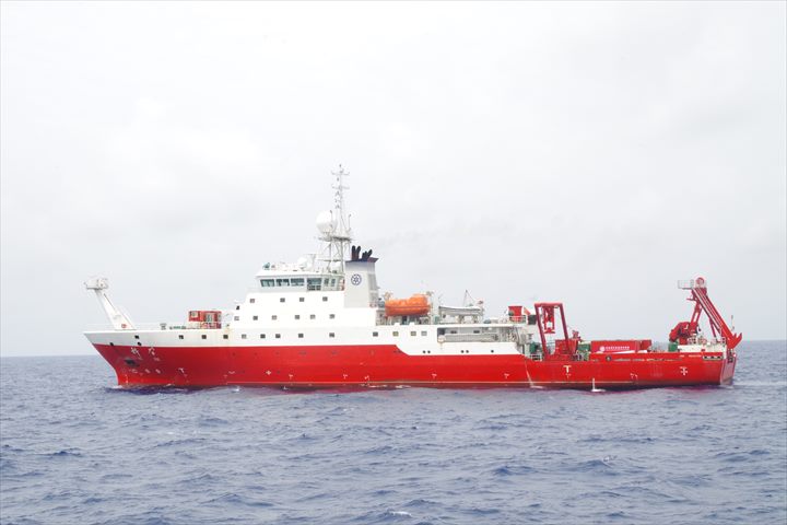 中国海洋調査船「科学」全体像